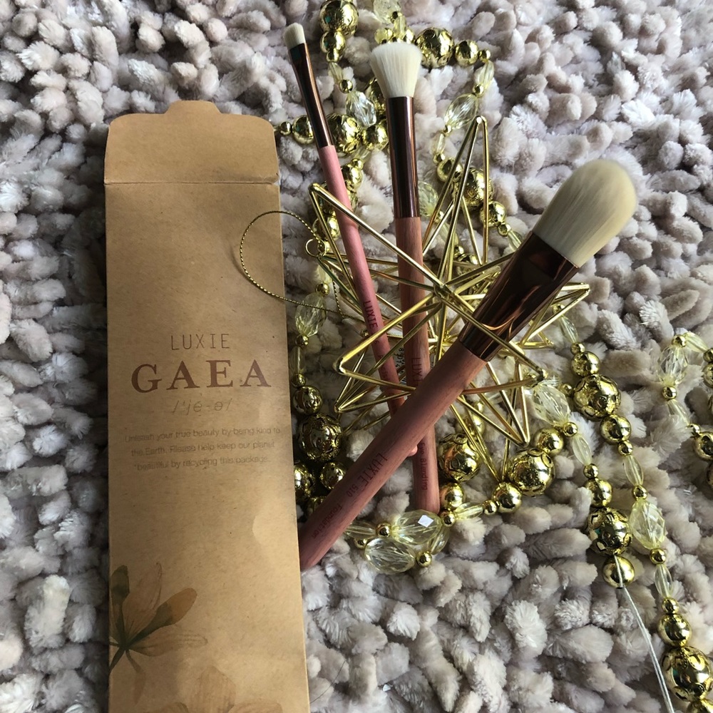 Luxie Gaea Brush Trio (Pink/ Rose Gold)